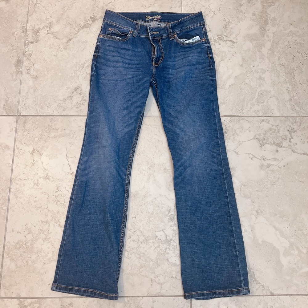 Free- Wrangler boot leg jeans